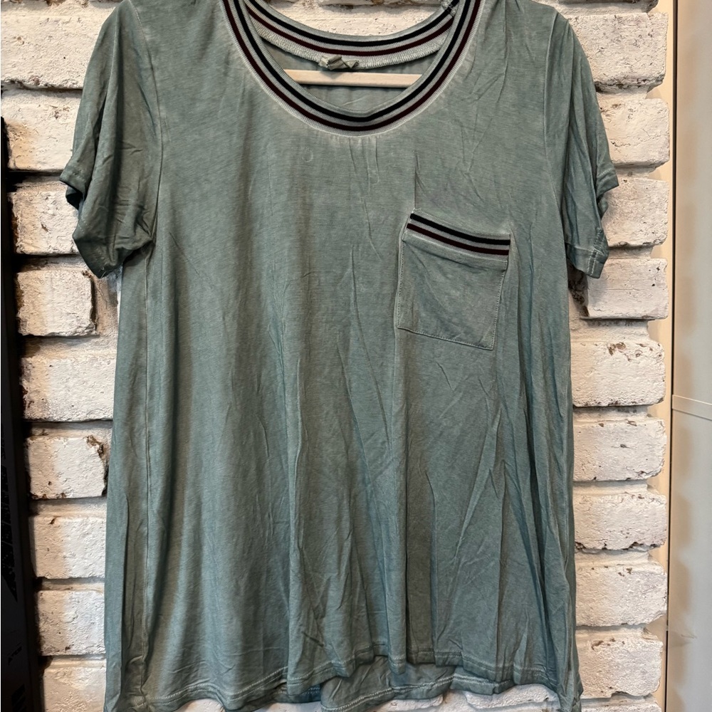 NWOT- POL Casual Women's Top